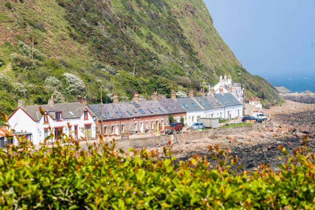 The Cottage By The Sea, Scotland Burnmouth Exterior photo
