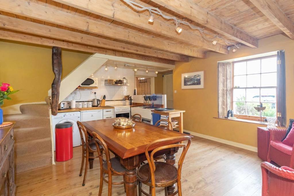 The Cottage By The Sea, Scotland Burnmouth Exterior photo